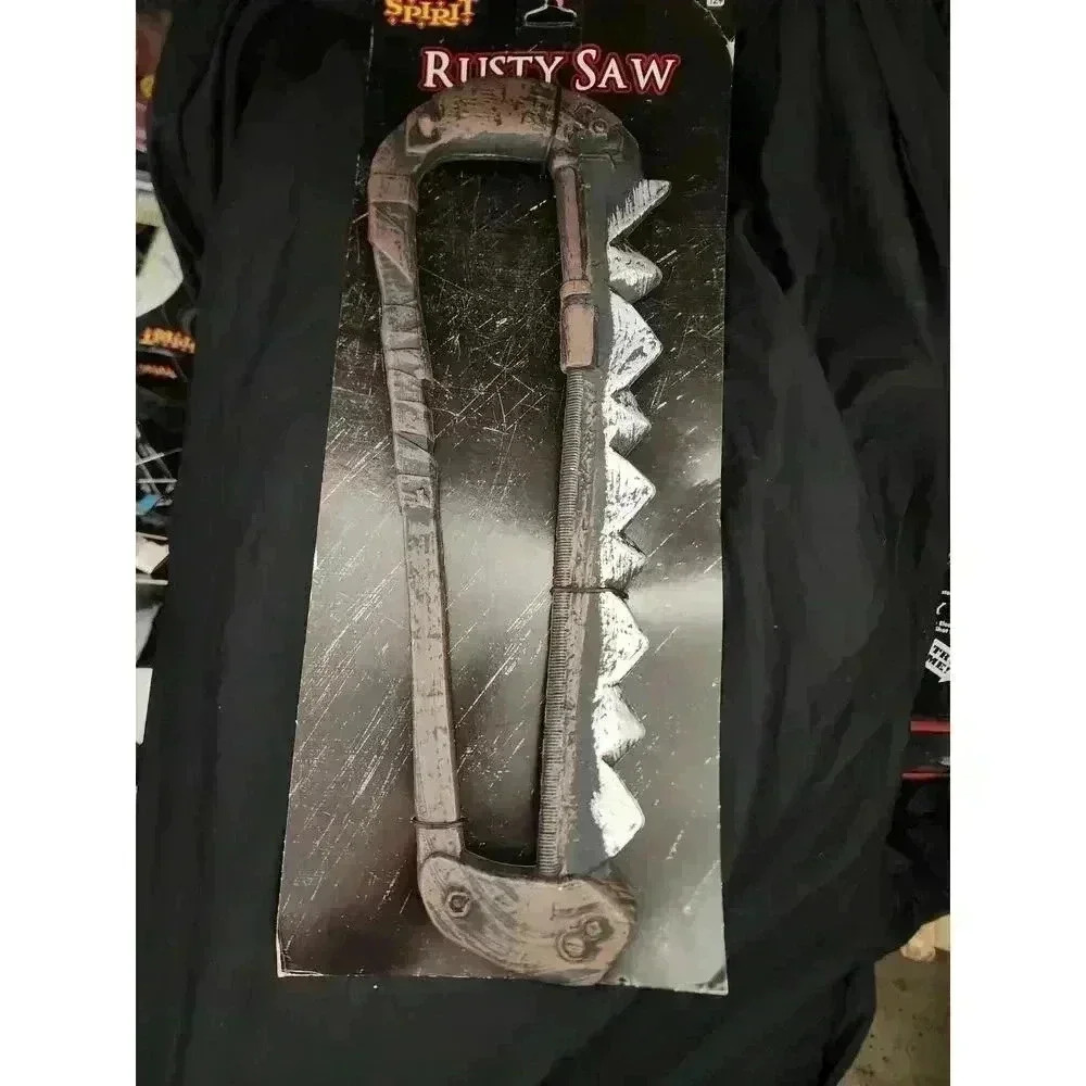 Rusty Saw - Picture 1 of 1